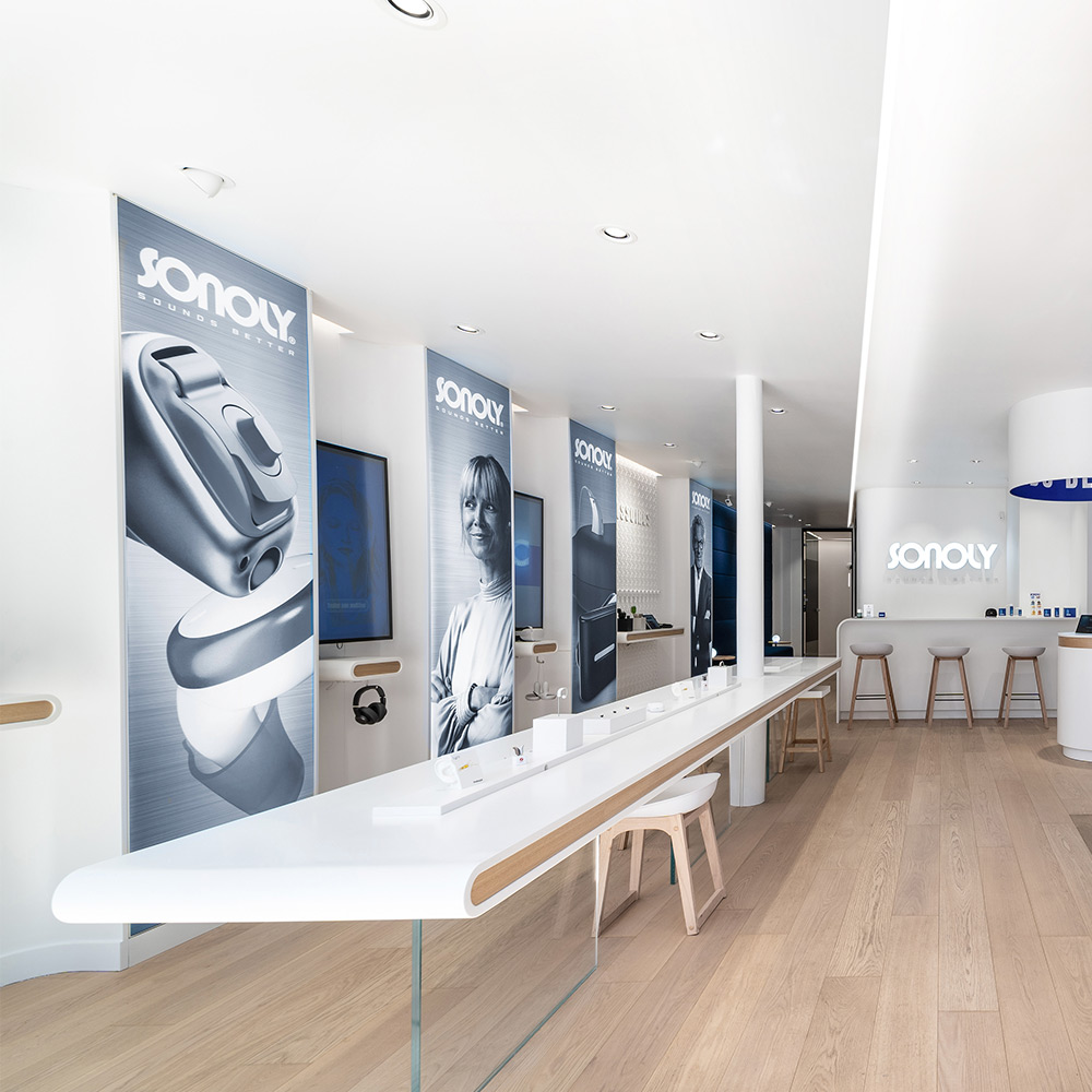 Sonoly-sounds-better-audiologistes-casques-hd-appareils-auditifs-protection-auditive-Photos-magasin-SONOLY-Paris-14-Alesia-Image-3